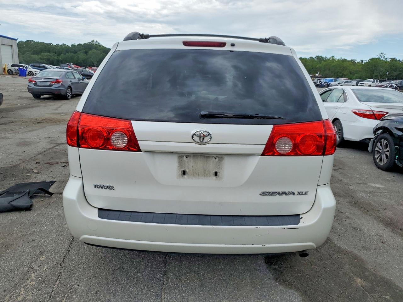 2010 Toyota Sienna Xle Белый vin: 5TDYK4CC5AS303560