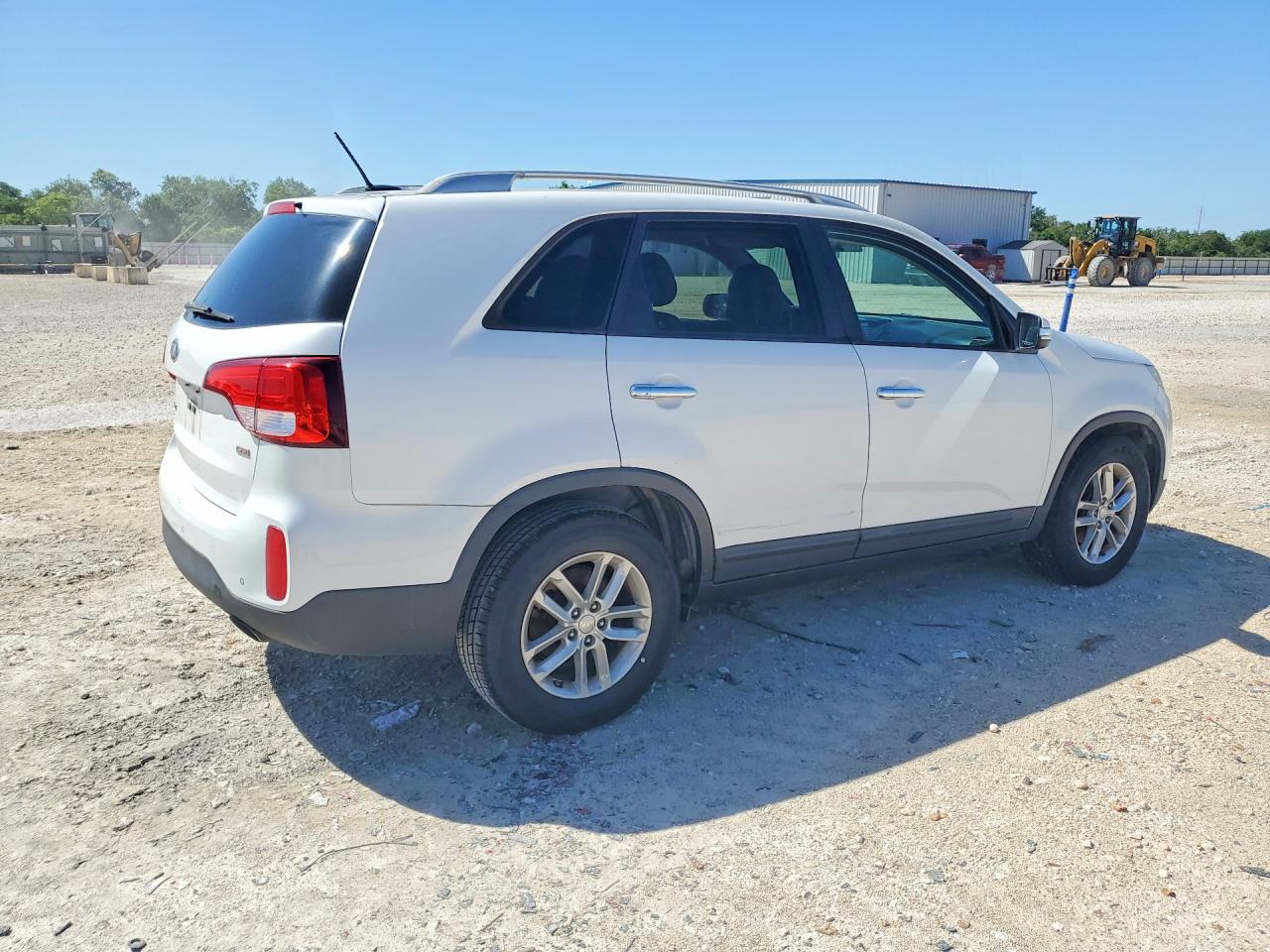 2014 Kia Sorento Lx White vin: 5XYKT3A64EG497057
