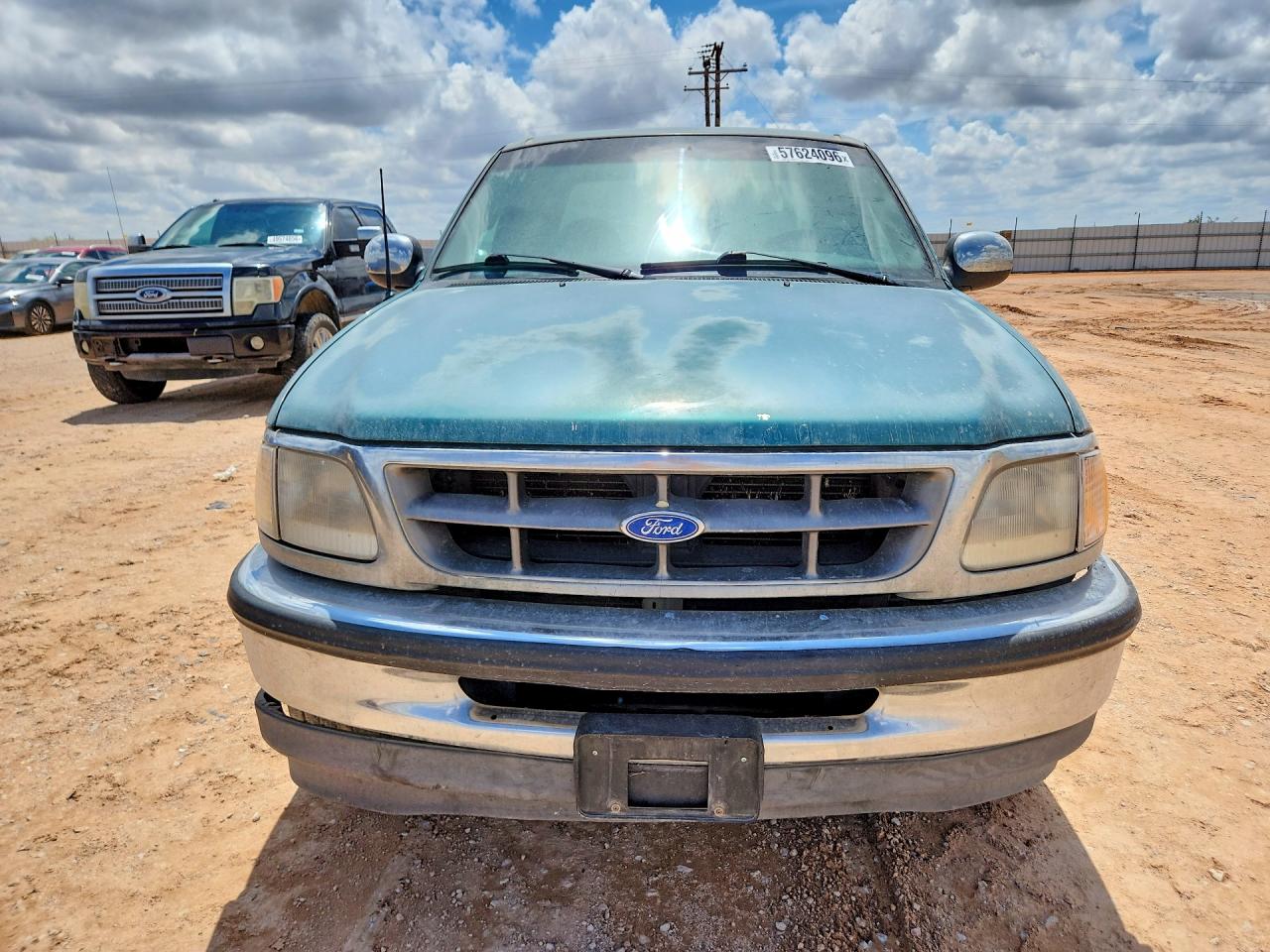 1997 Ford F150 Зеленый vin: 1FTDX1721VNB66435