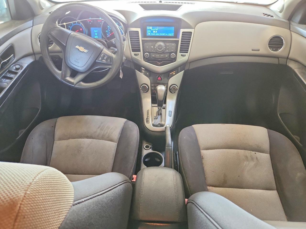 2012 Chevrolet Cruze Ls White vin: 1G1PC5SH3C7390277