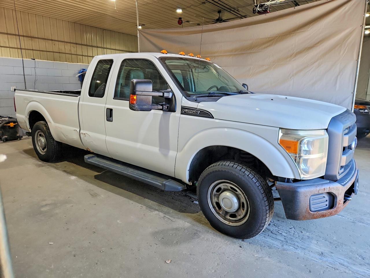 2013 Ford F250 Super Duty White vin: 1FT7X2A61DEB83815