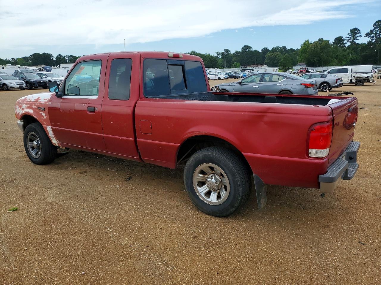 2000 Ford Ranger Super Cab Red vin: 1FTYR14V0YPB68986