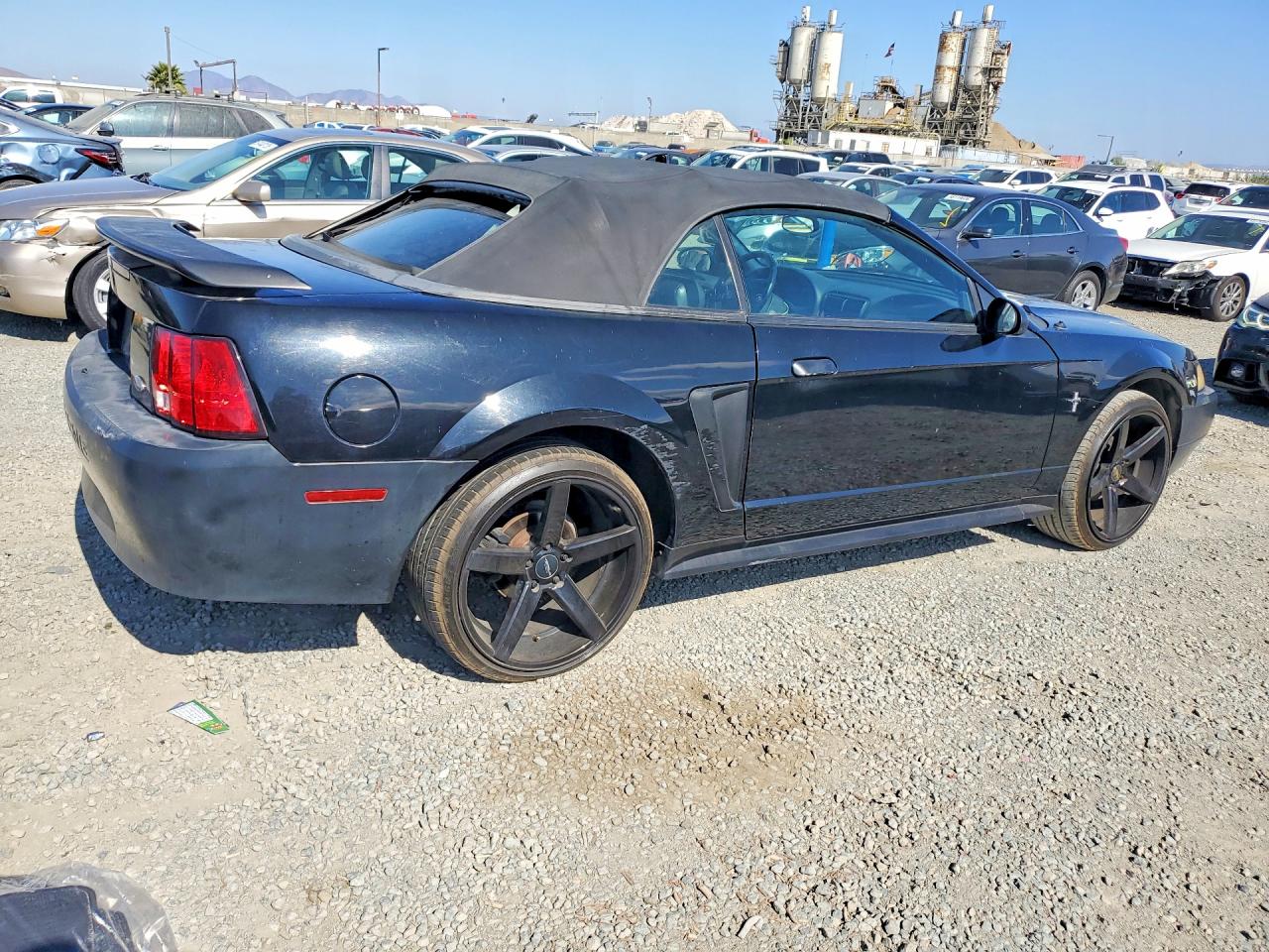 2001 Ford Mustang Черный vin: 1FAFP44421F200263