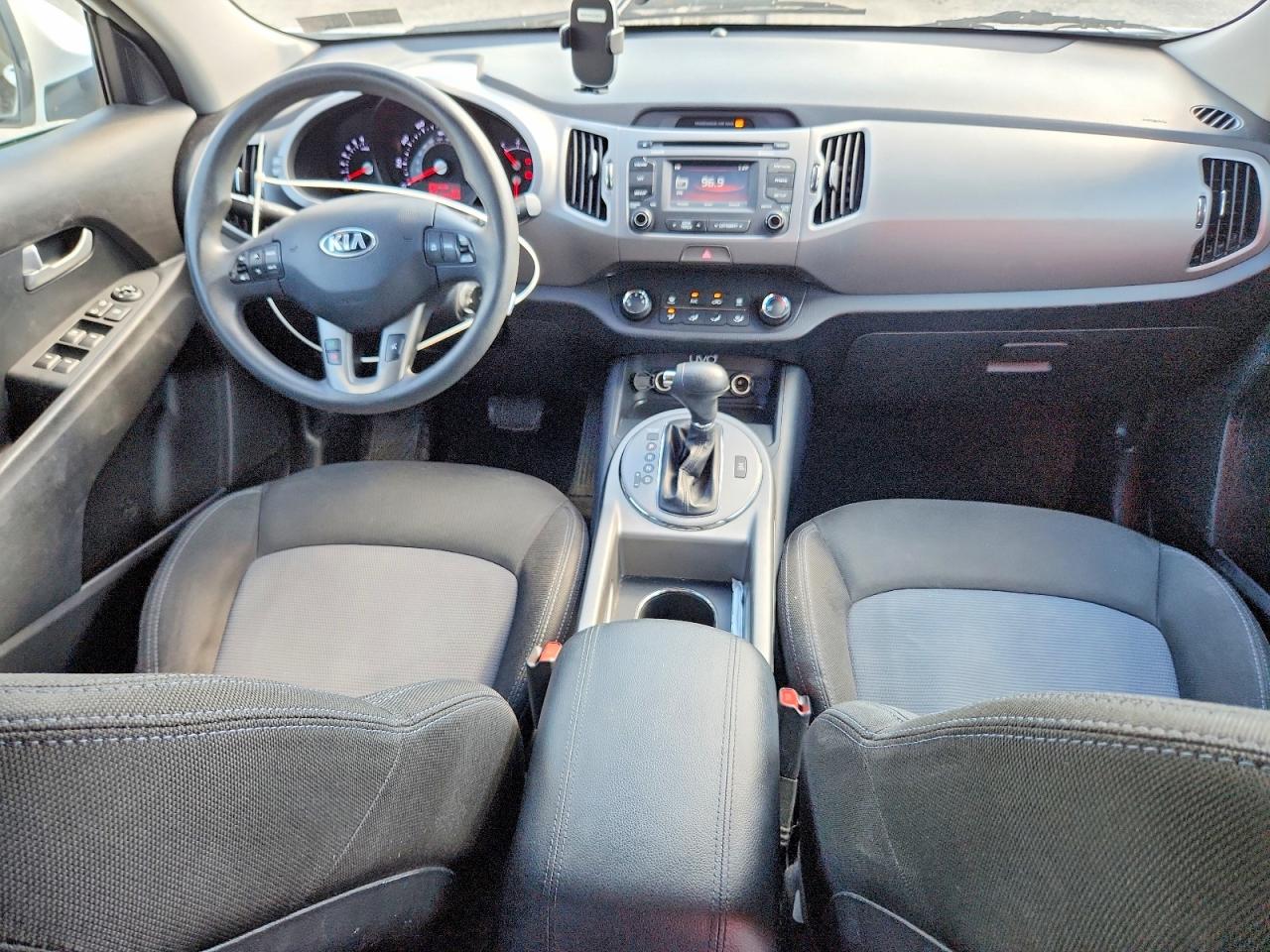 2015 Kia Sportage Lx White vin: KNDPBCAC8F7732623