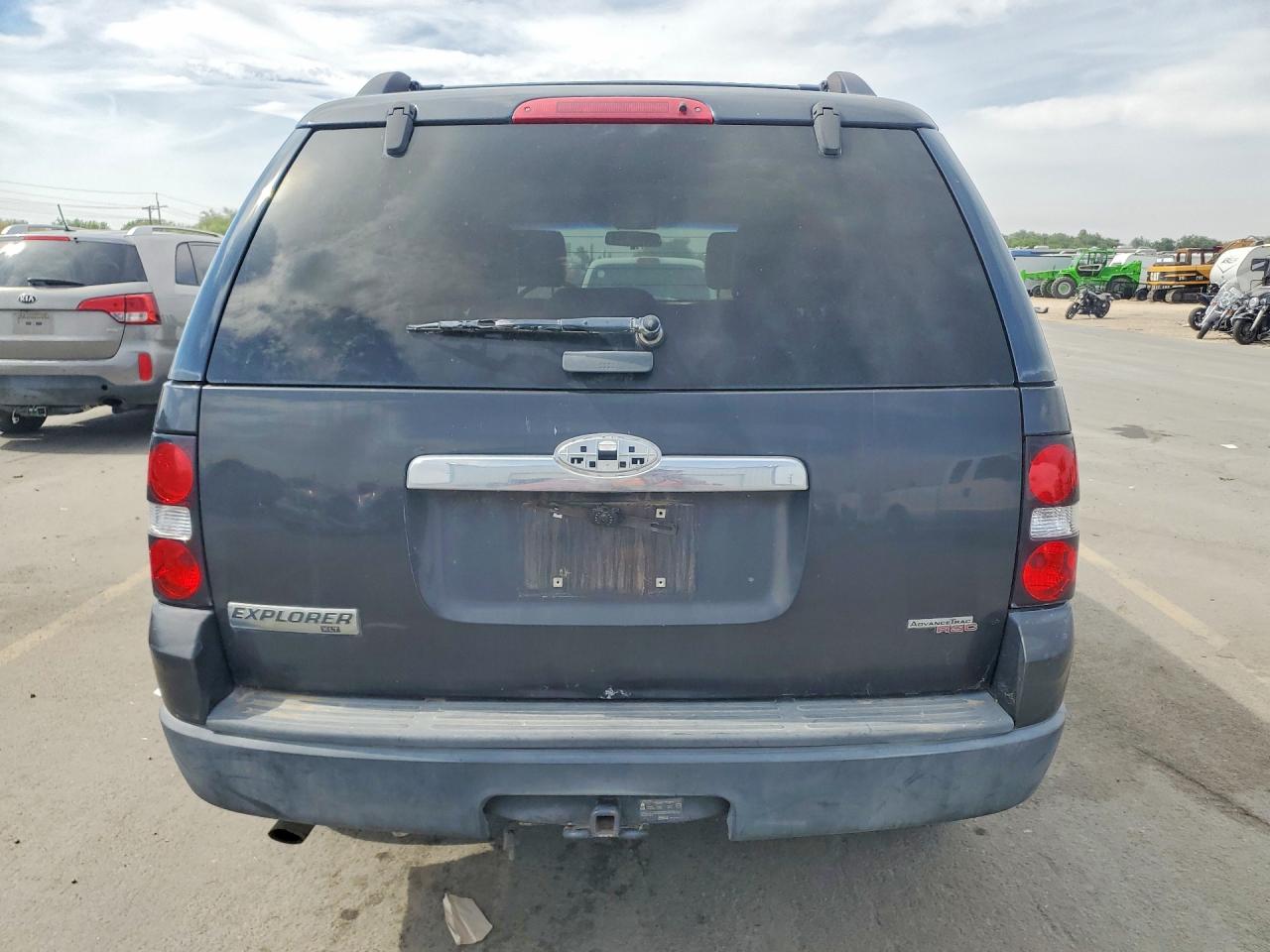 2007 Ford Explorer Xlt Black vin: 1FMEU73E77UB65438