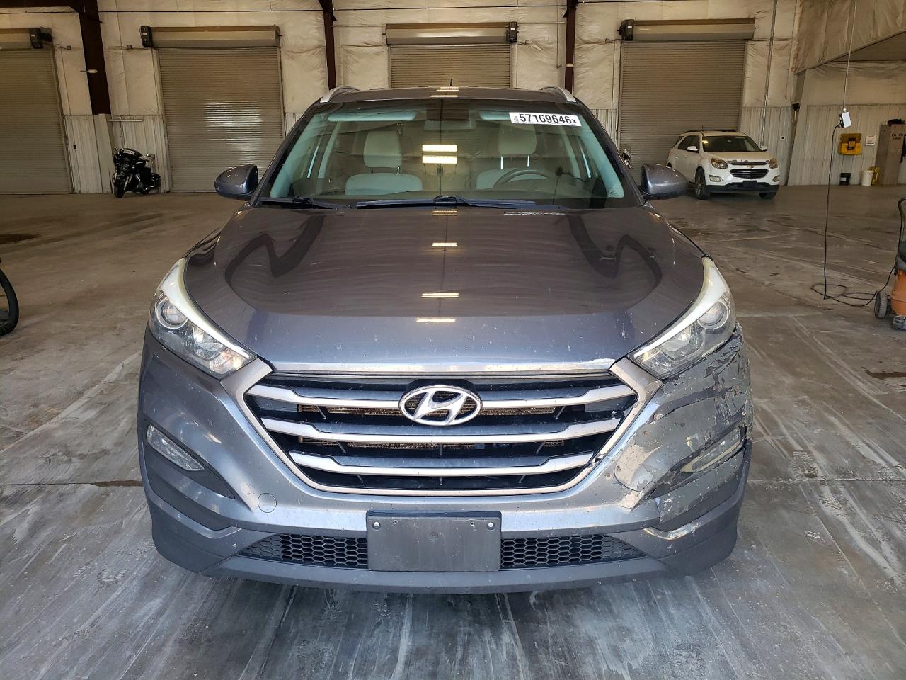 2016 Hyundai Tucson Se Gray vin: KM8J3CA40GU092594
