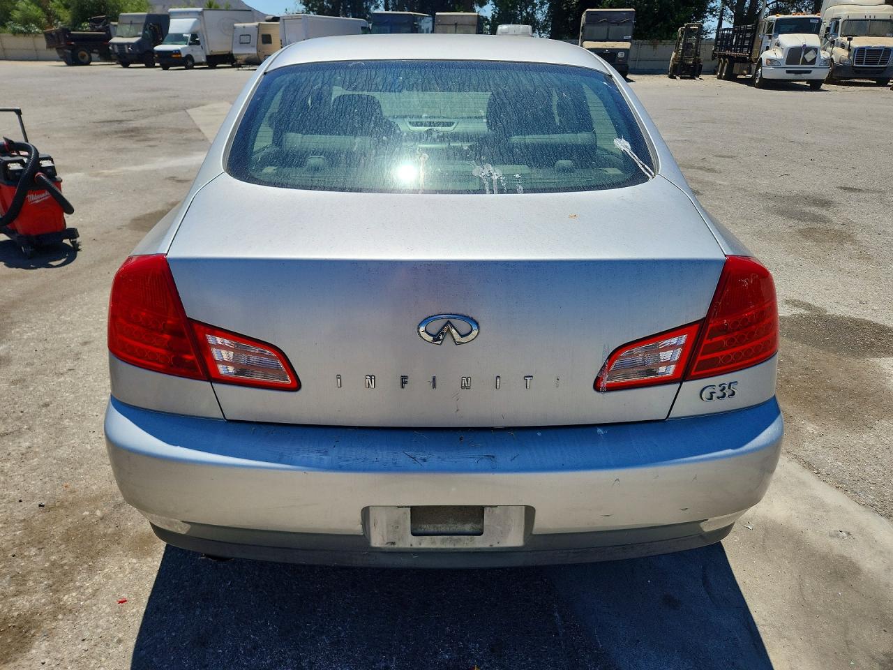 2003 Infiniti G35 Base Серебряный vin: JNKCV51E43M325591