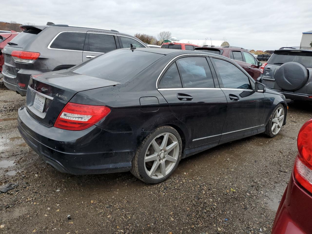 2013 Mercedes-benz C 300 4matic Black vin: WDDGF8AB9DR250808