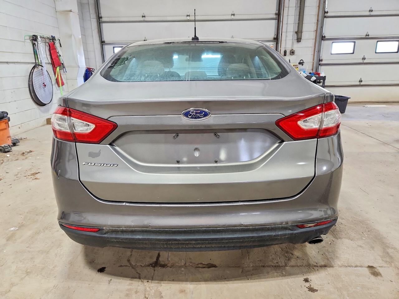 2013 Ford Fusion 4d Gray vin: 3FA6P0G76DR125718