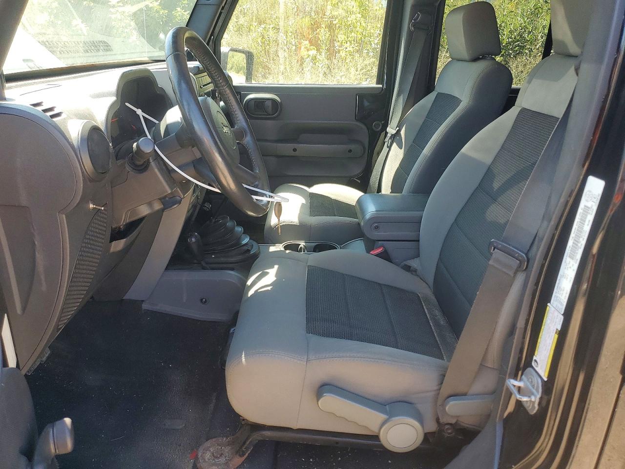 2009 Jeep Wrangler Unlimited X Black vin: 1J4GA391X9L705922