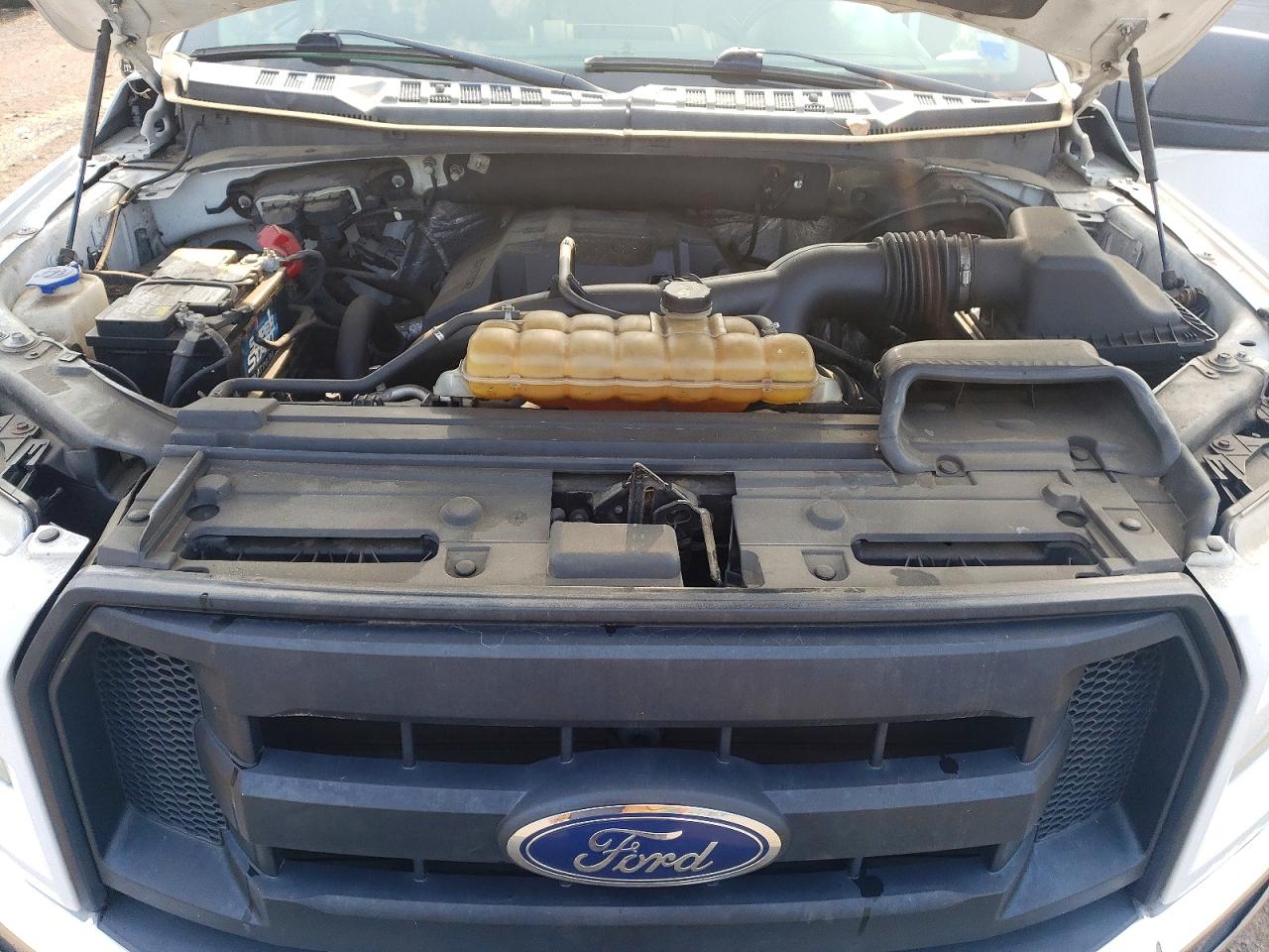 2015 Ford F150 Super Cab White vin: 1FTEX1EPXFFC01665