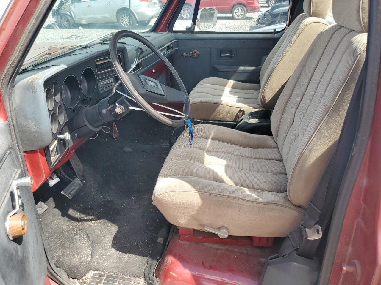 1984 Chevrolet C10 Red vin: 2GCDC14H9E1123421