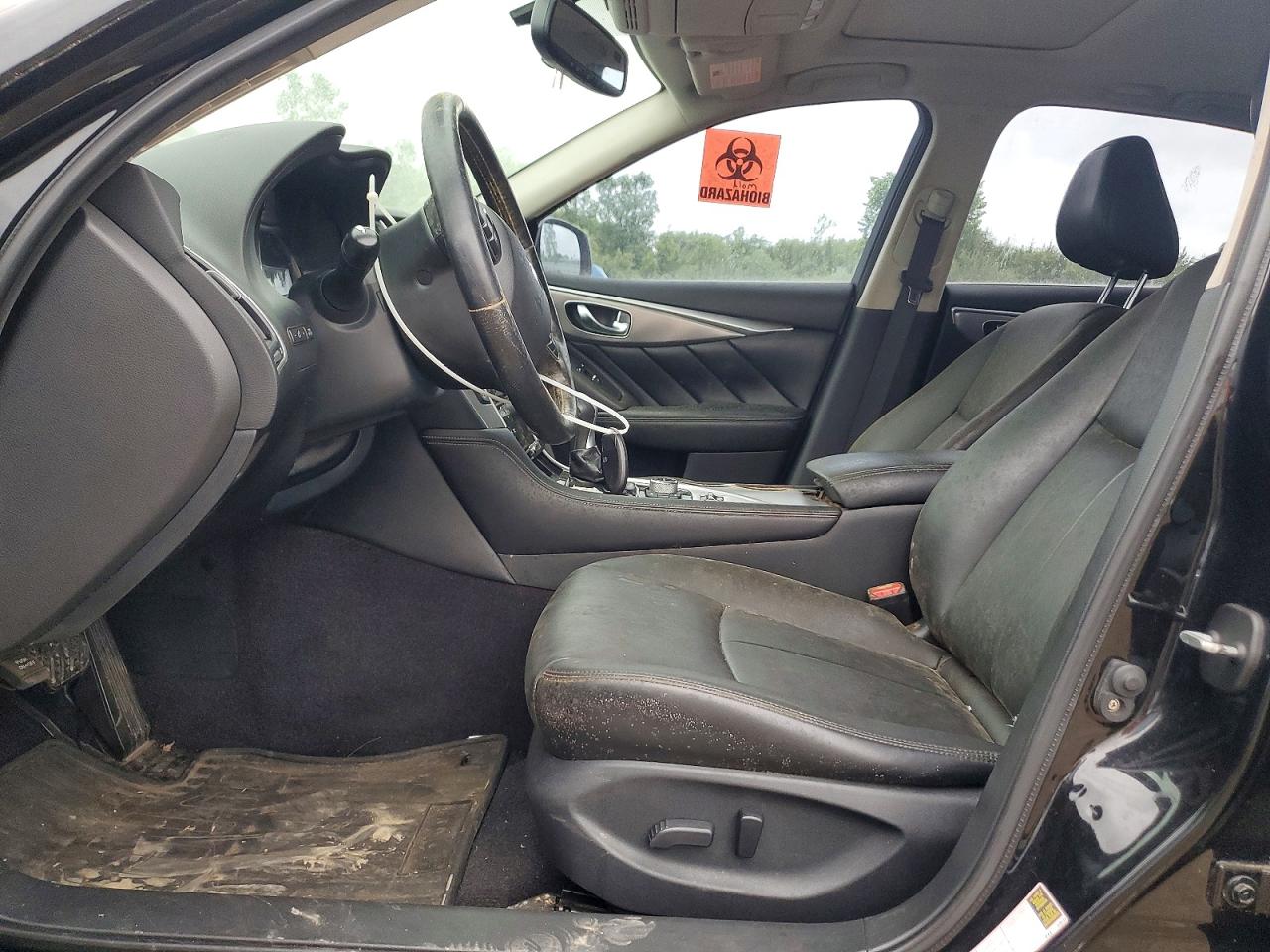 2015 Infiniti Q50 Premium Black vin: JN1BV7ARXFM392702
