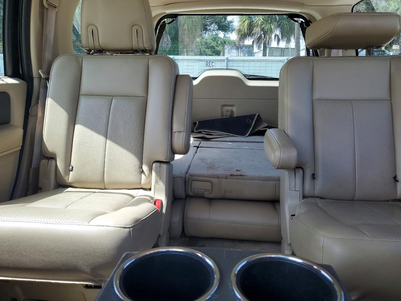 2014 Ford Expedition Xlt Черный vin: 1FMJU1H57EEF21558