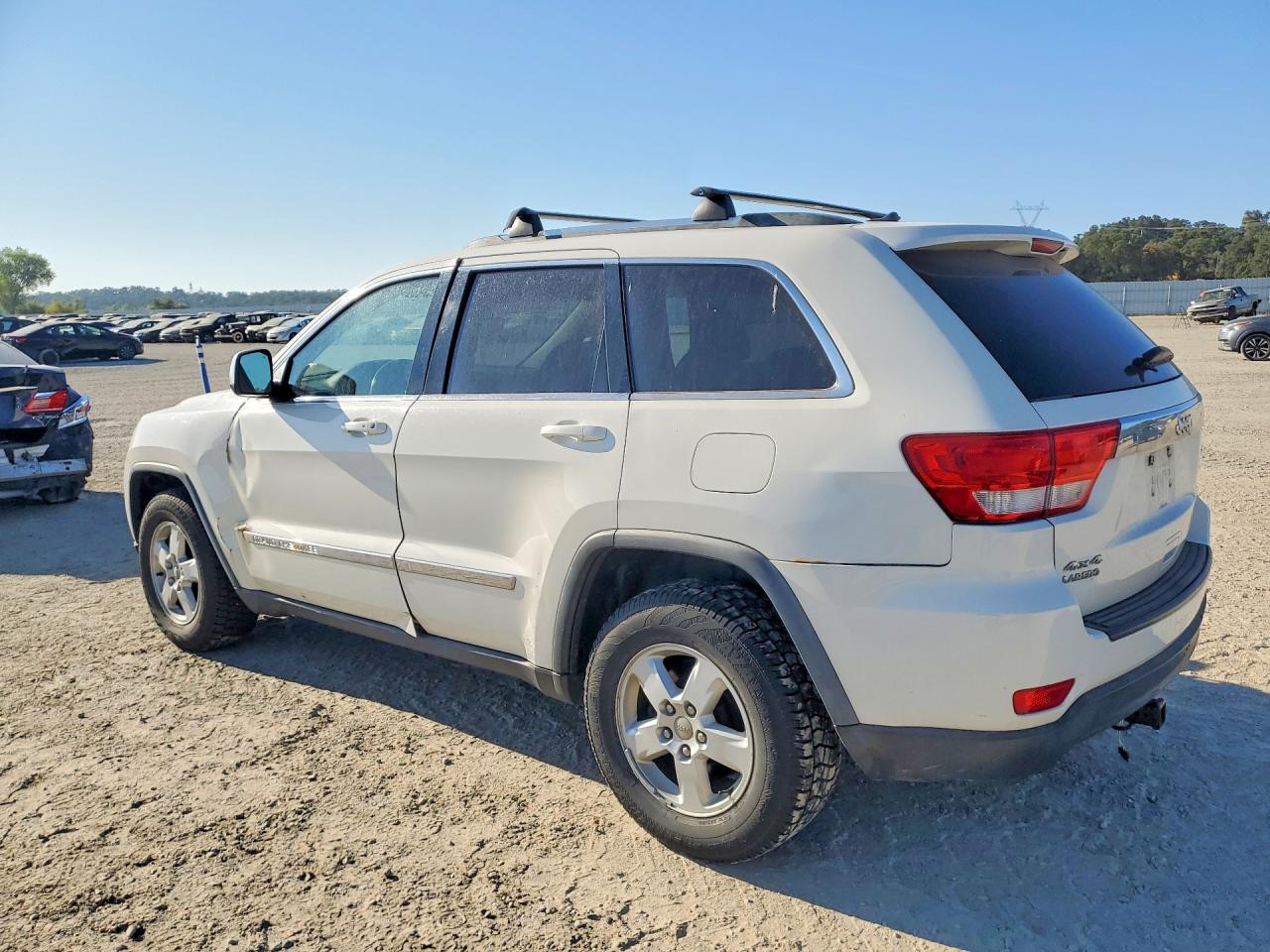 2011 Jeep Grand Cherokee Laredo White vin: 1J4RR4GG2BC503032