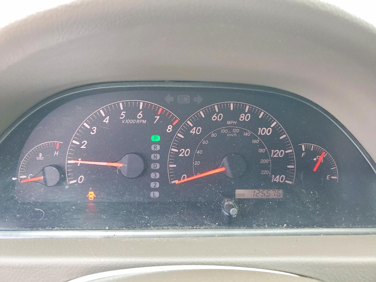 2005 Toyota Camry Le Gold vin: 4T1BE32K35U393322