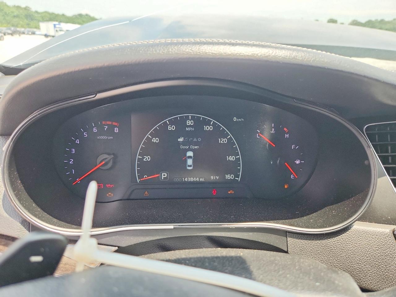 2014 Kia Cadenza Premium Black vin: KNALN4D74E5148348