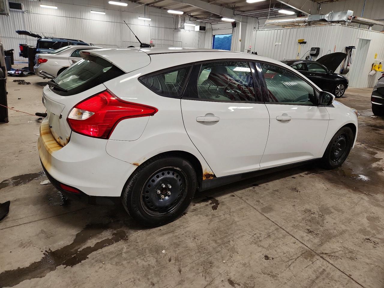 2012 Ford Focus Se Белый vin: 1FAHP3K24CL258660