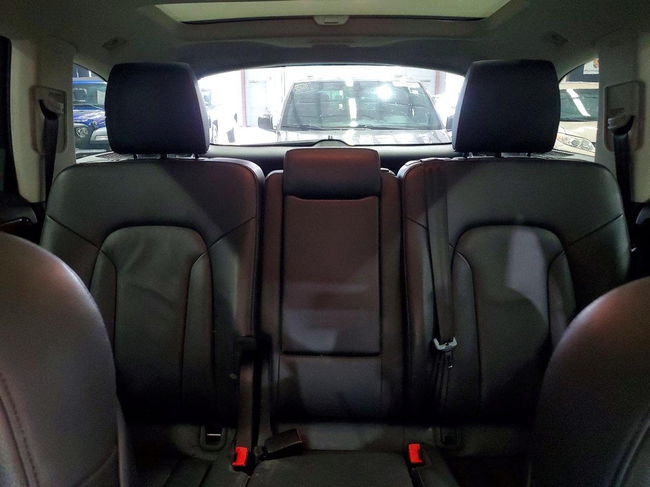 2015 Audi Q7 Premium Plus Silver vin: WA1LGAFE3FD000913