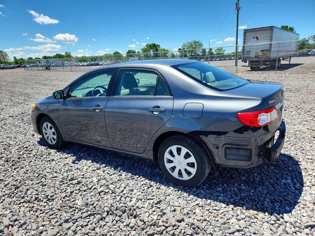 2011 Toyota Corolla Le Gray vin: 2T1BU4EE4BC725408