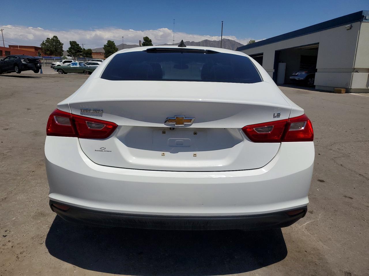 2016 Chevrolet Malibu Ls White vin: 1G1ZB5ST6GF189873