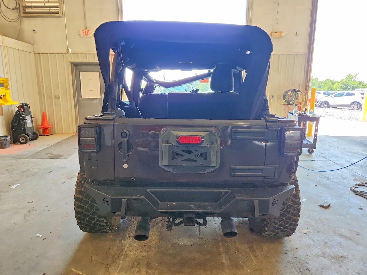 2013 Jeep Wrangler Unlimited Sport Black vin: 1C4BJWDG2DL682061