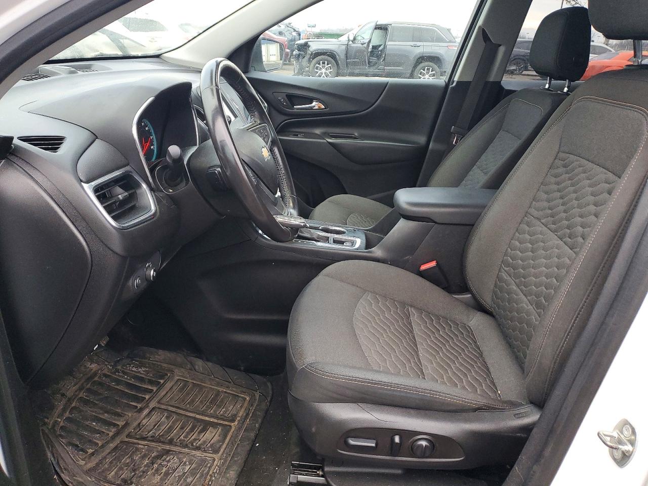 2018 Chevrolet Equinox Lt Белый vin: 2GNAXSEV6J6324361