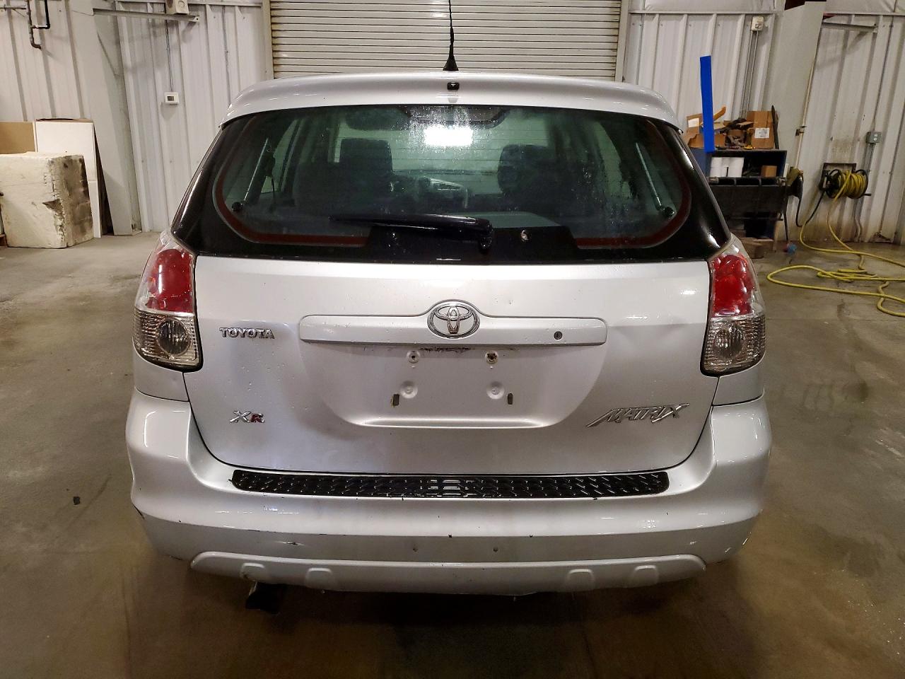 2006 Toyota Corolla Matrix Xr Silver vin: 2T1KR30E26C578126