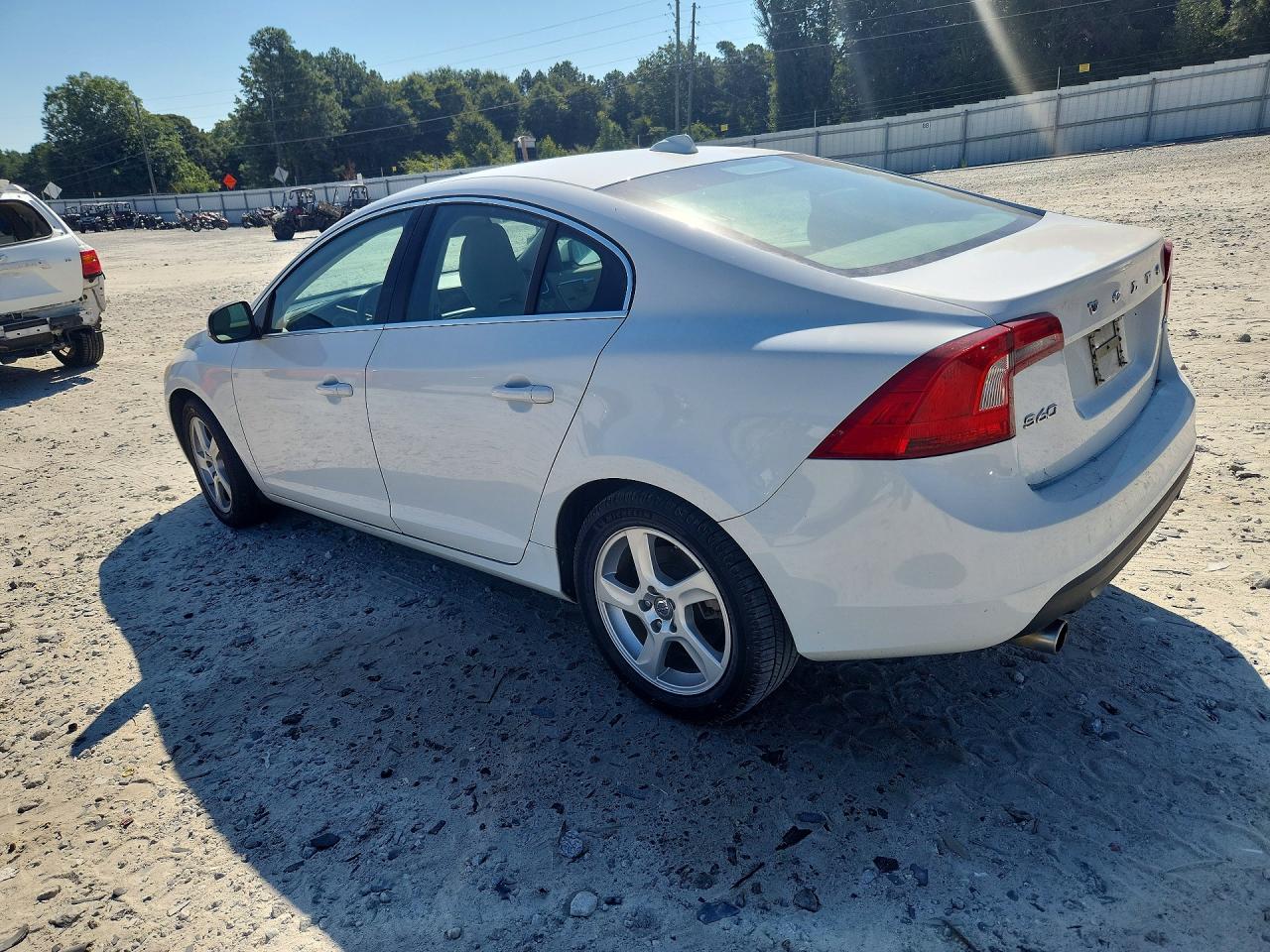 2013 Volvo S60 T5 White vin: YV1612FS4D2206311