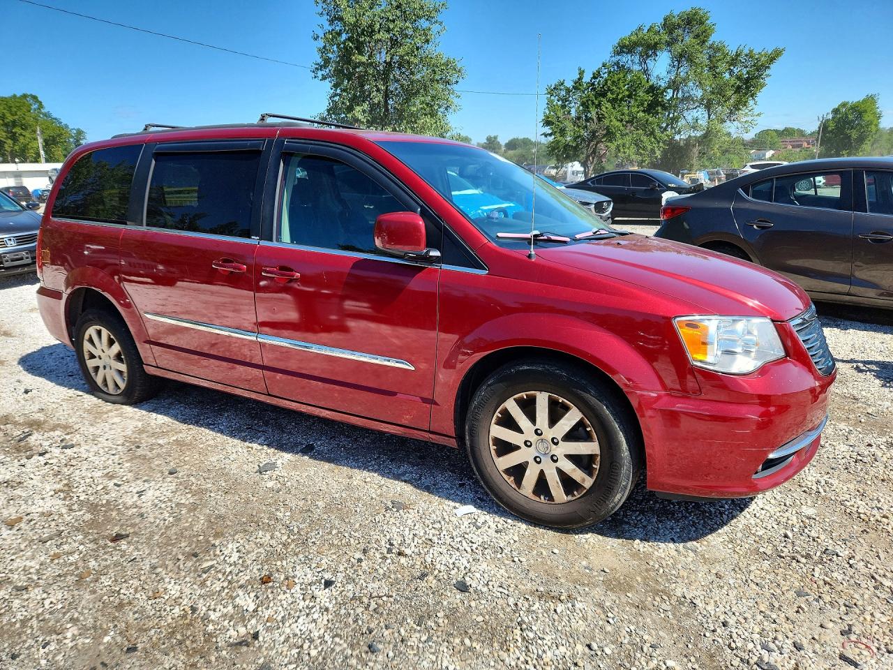 2014 Chrysler Town & Country Touring Red vin: 2C4RC1BG2ER160120