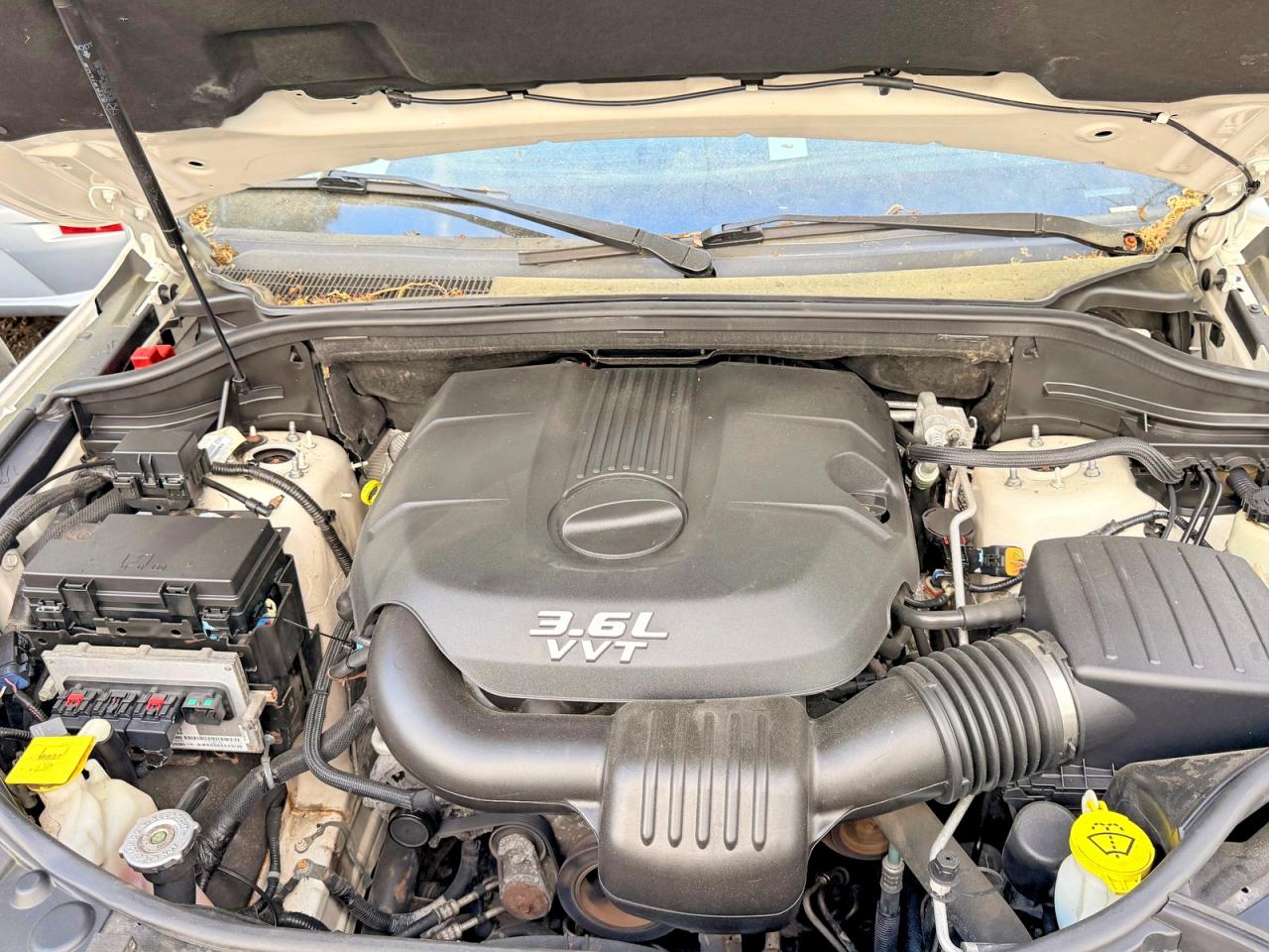 2012 Jeep Grand Cherokee Overland Белый vin: 1C4RJFCG2CC132180