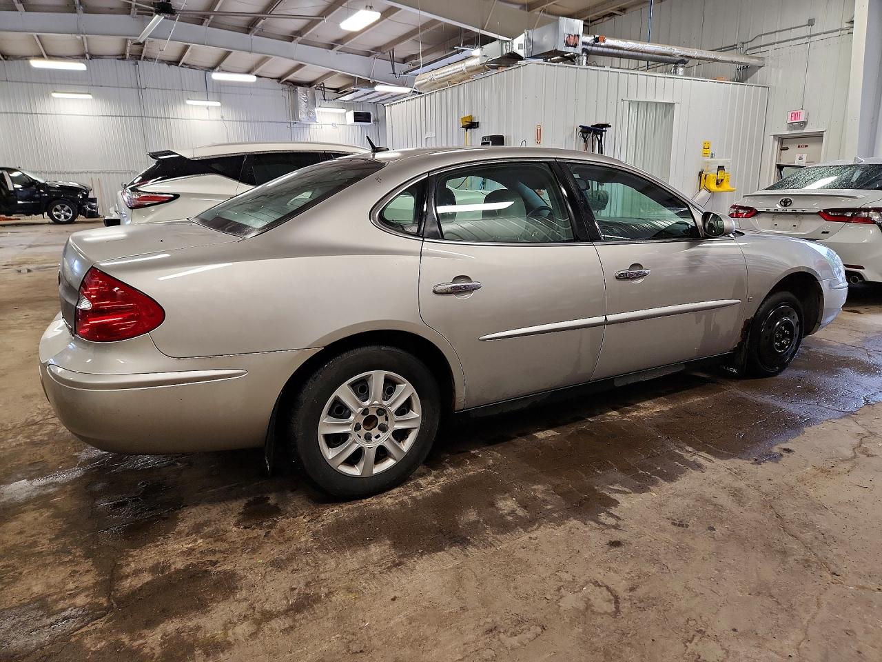 2007 Buick Lacrosse Cx Silver vin: 2G4WC582671249577