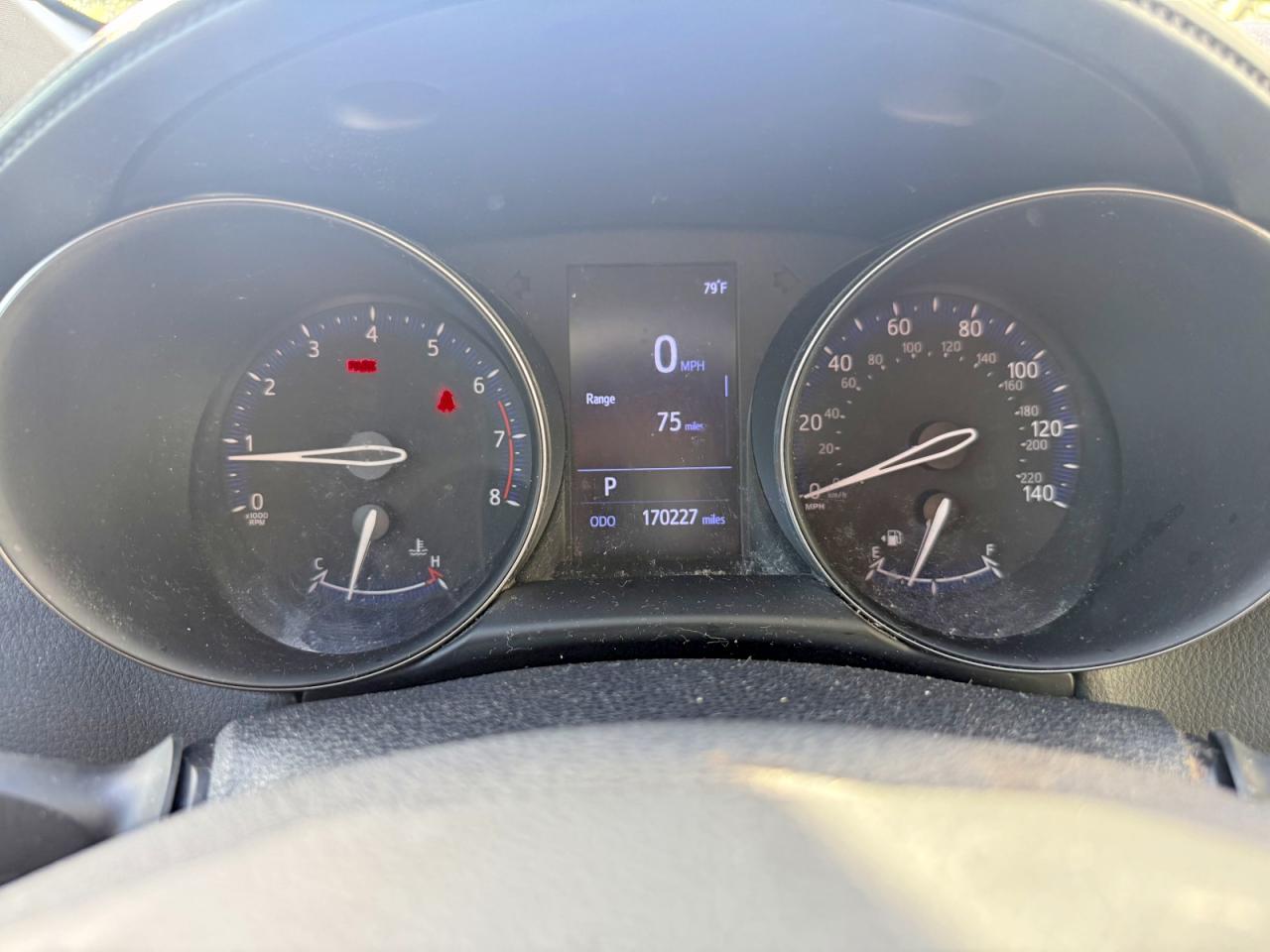 2019 Toyota C-hr Le Silver vin: NMTKHMBXXKR067772