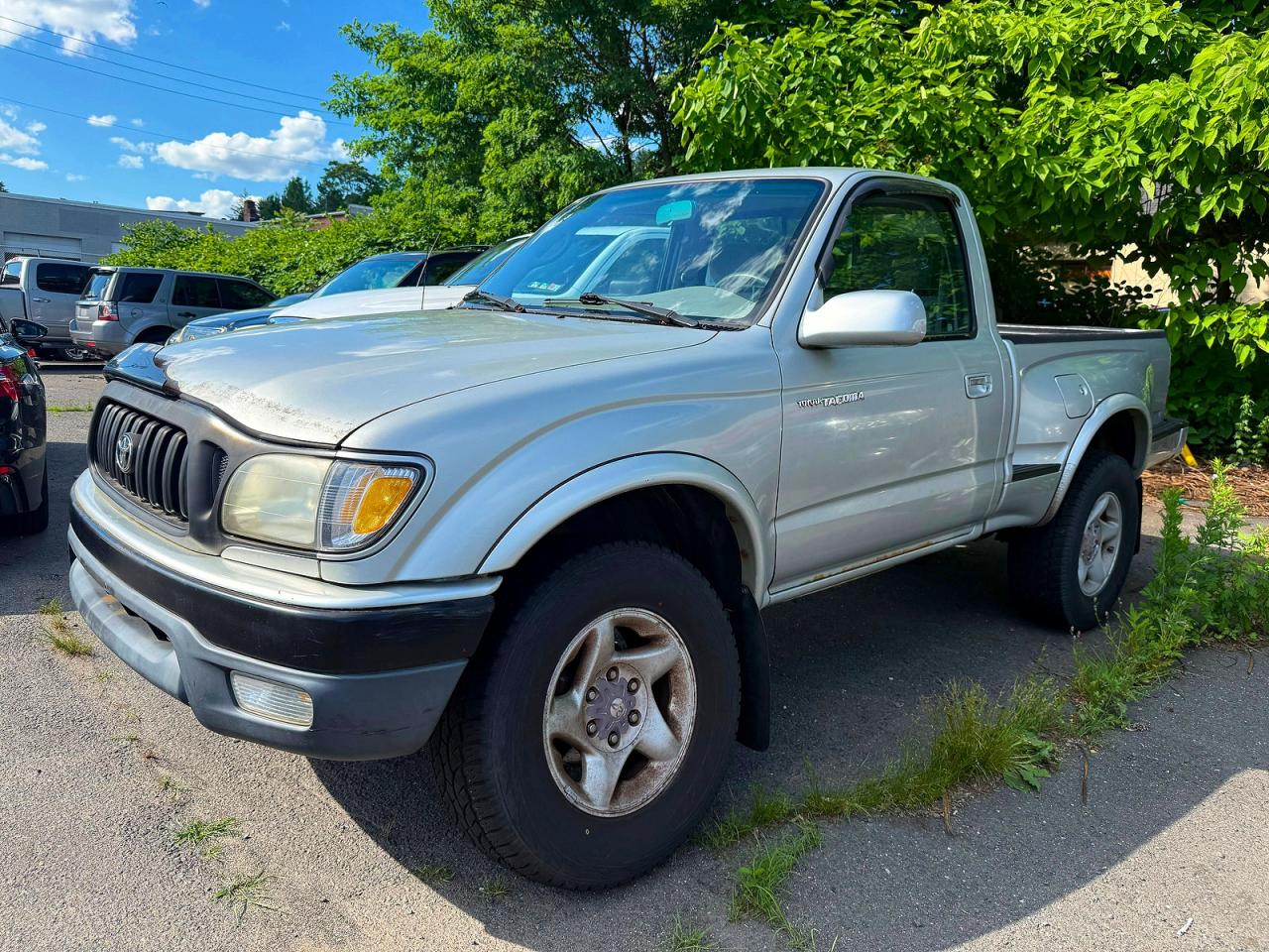 2001 Toyota Tacoma Deluxe Серый vin: 5TEPM62N812782466