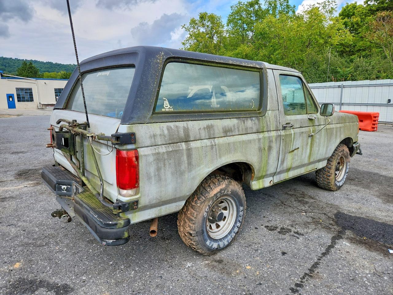 1989 Ford Bronco U100 Gray vin: 1FMEU15N9KLA18899