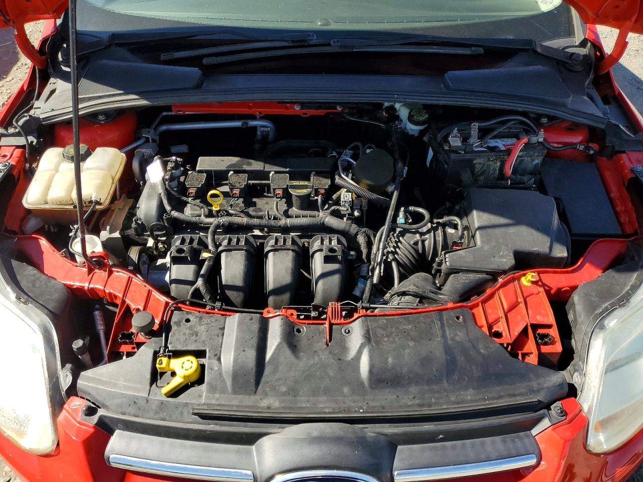 2014 Ford Focus Se Red vin: 1FADP3K28EL176738