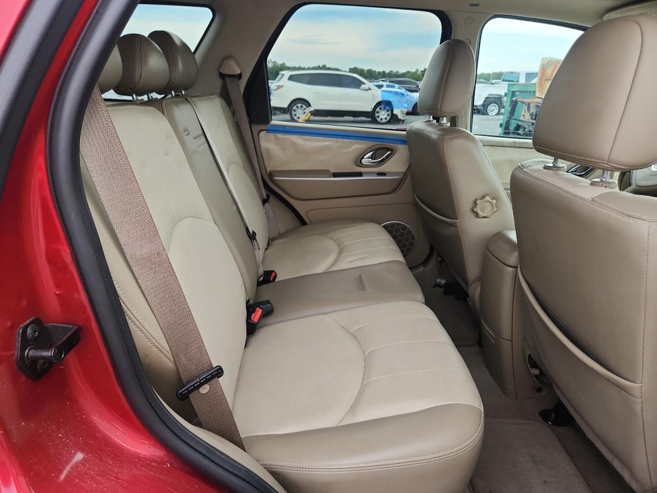 2006 Mercury Mariner Red vin: 4M2CU57136KJ08696