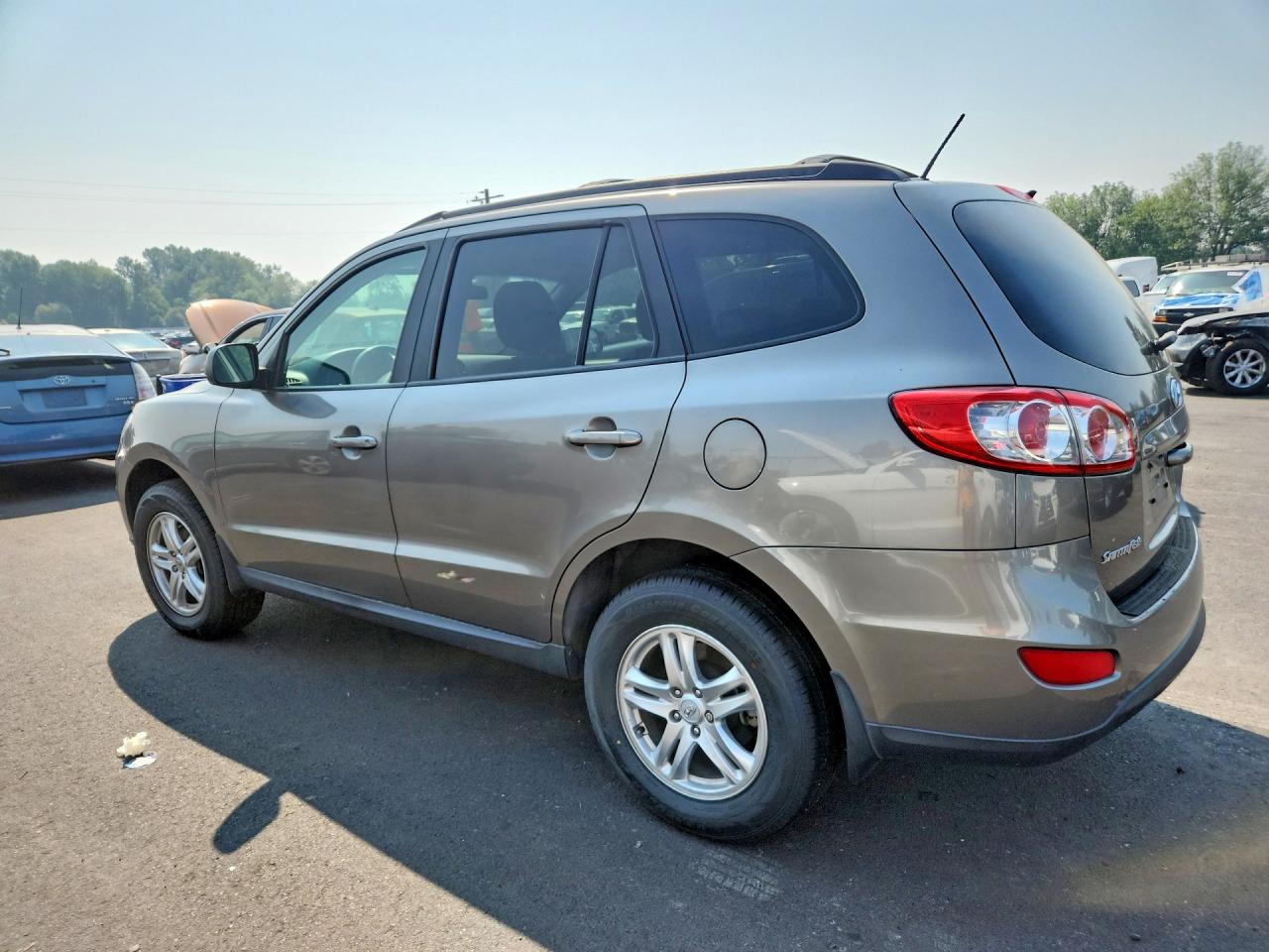 2012 Hyundai Santa Fe Gls Gray vin: 5XYZGDAB8CG154061