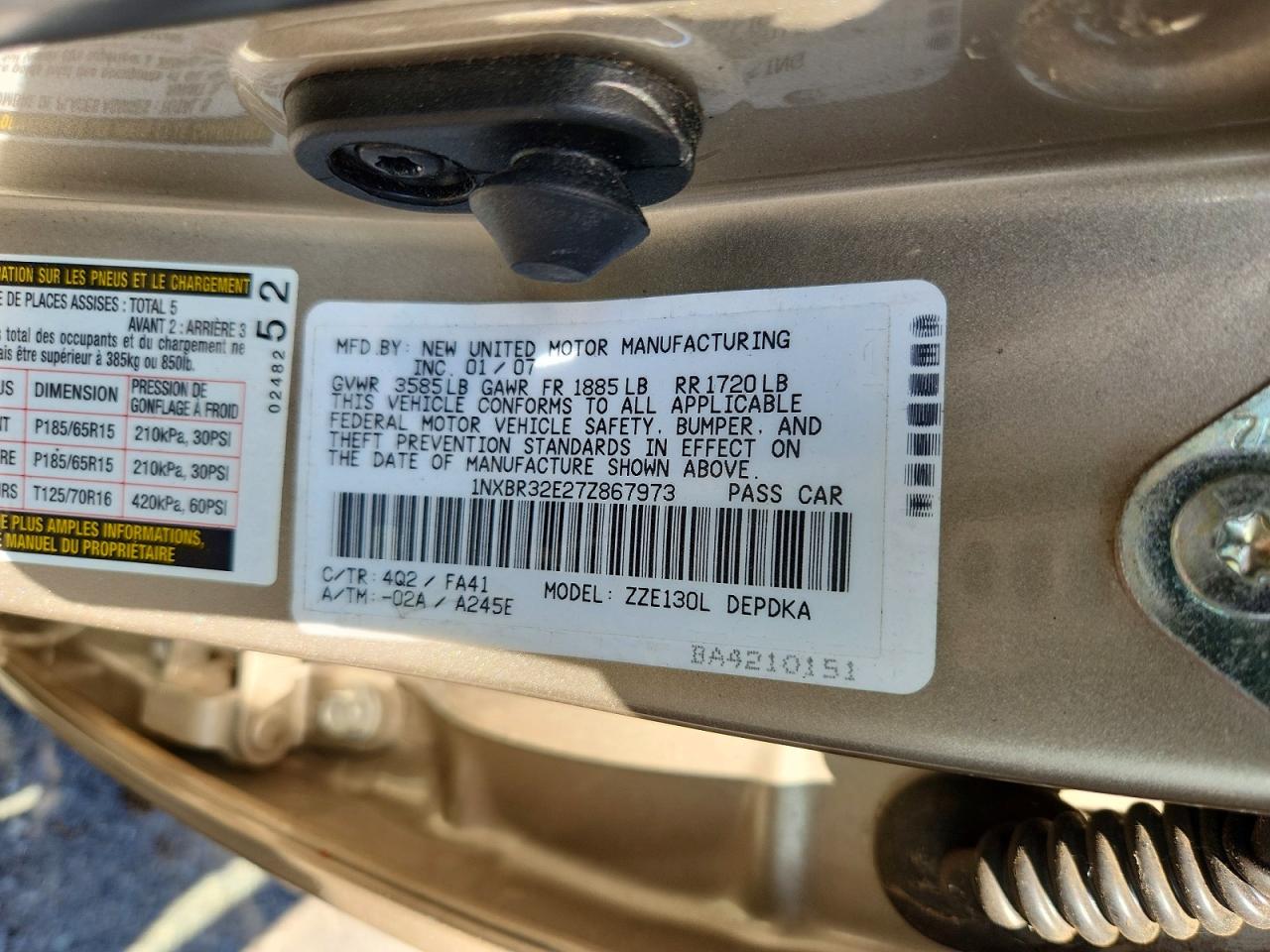 2007 Toyota Corolla Ce Gold vin: 1NXBR32E27Z867973
