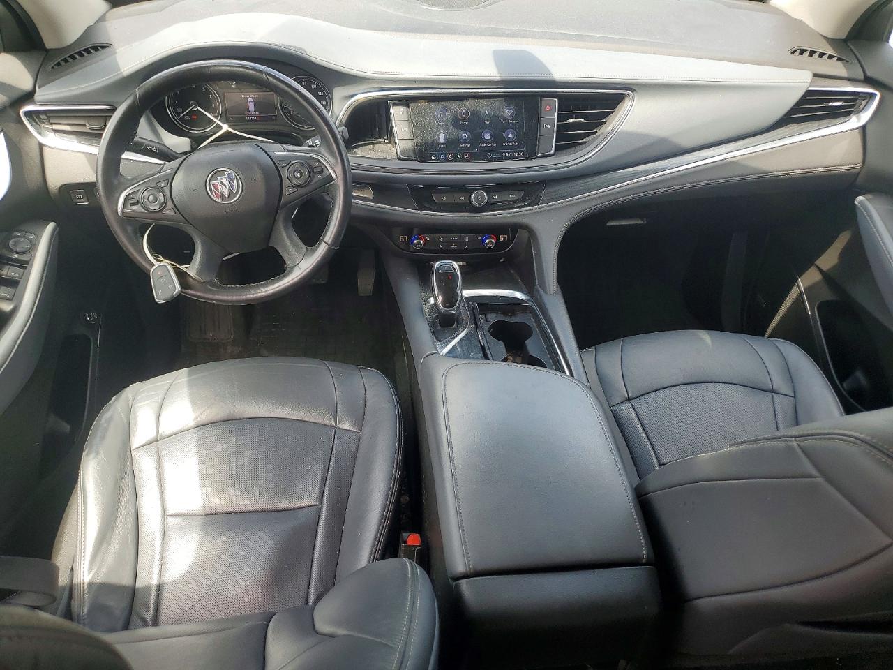2021 Buick Enclave Essence Угольный vin: 5GAEVAKW9MJ142721