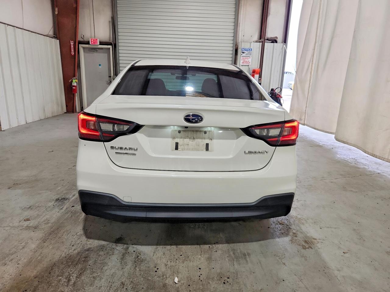 2022 Subaru Legacy White vin: 4S3BWAB65N3008129