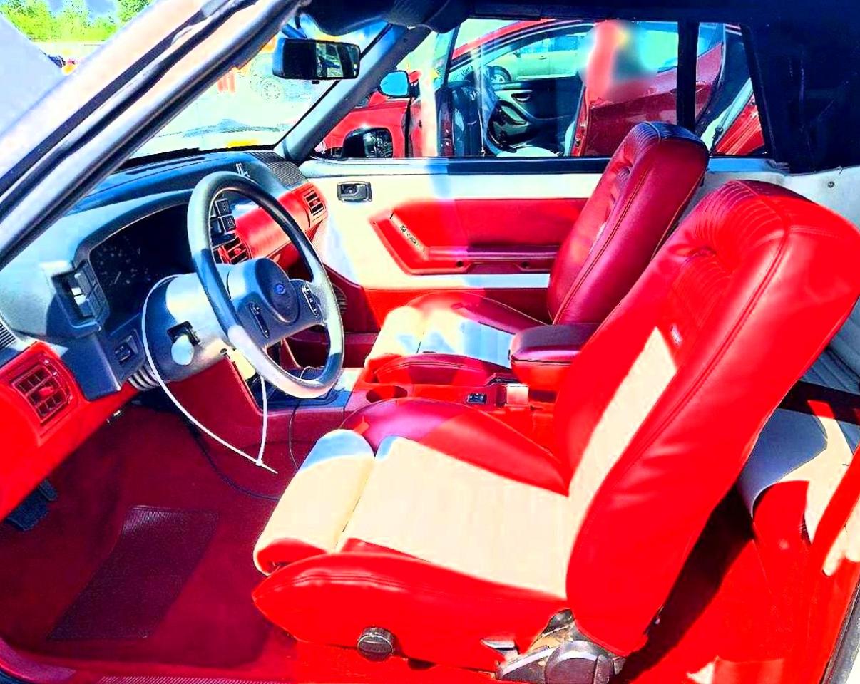 1988 Ford Mustang Lx Белый vin: 1FABP44A1JF161041