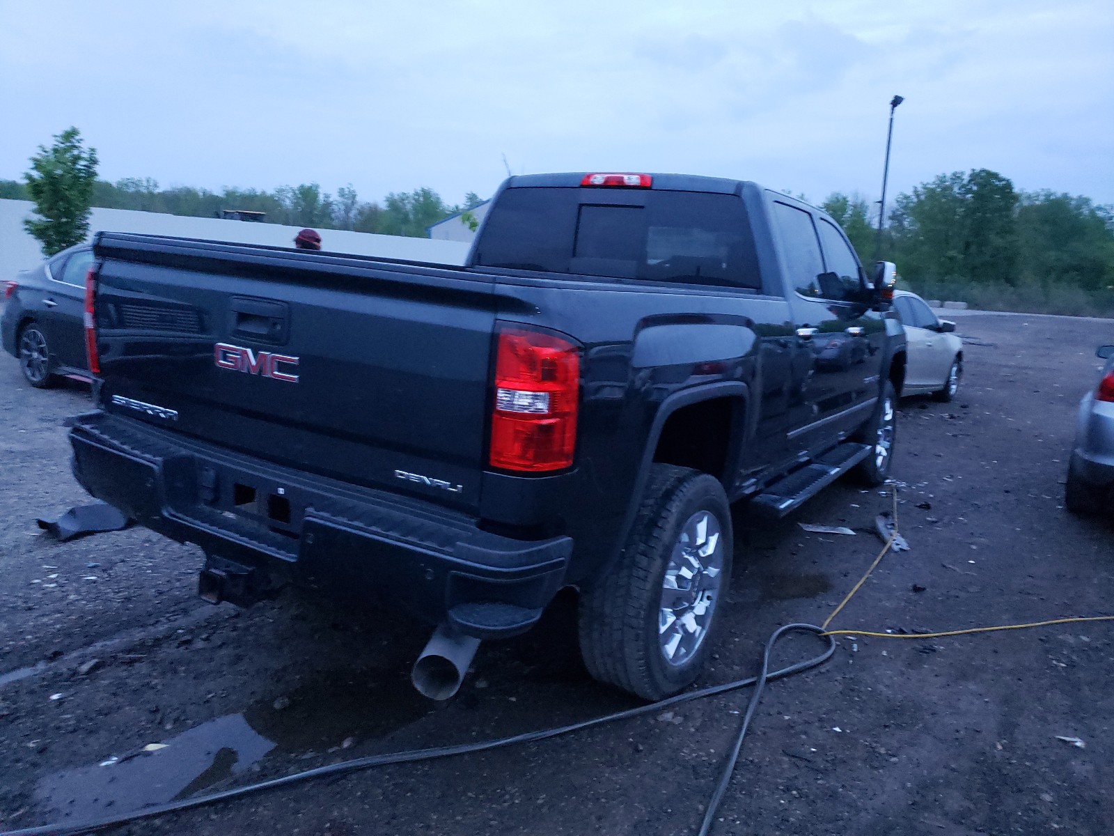 2018 Gmc Sierra K2500 Denali Зеленый vin: 1GT12UEY0JF112347