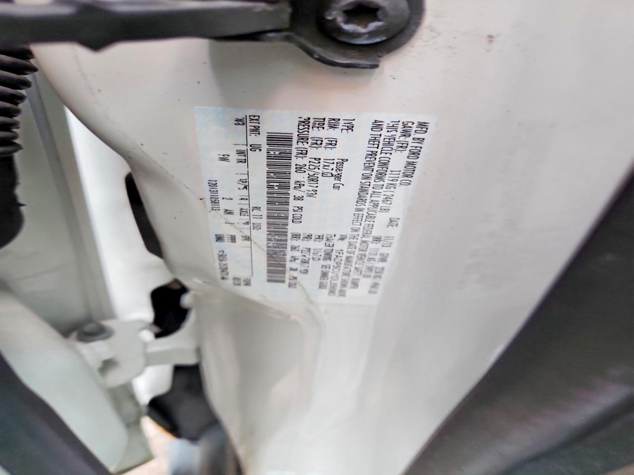 2013 Ford C-max Premium White vin: 1FADP5CU1DL556983