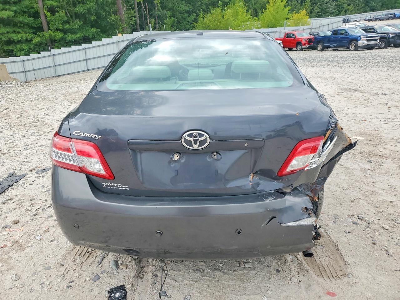2010 Toyota Camry Le Gray vin: 4T1BF3EK8AU577688