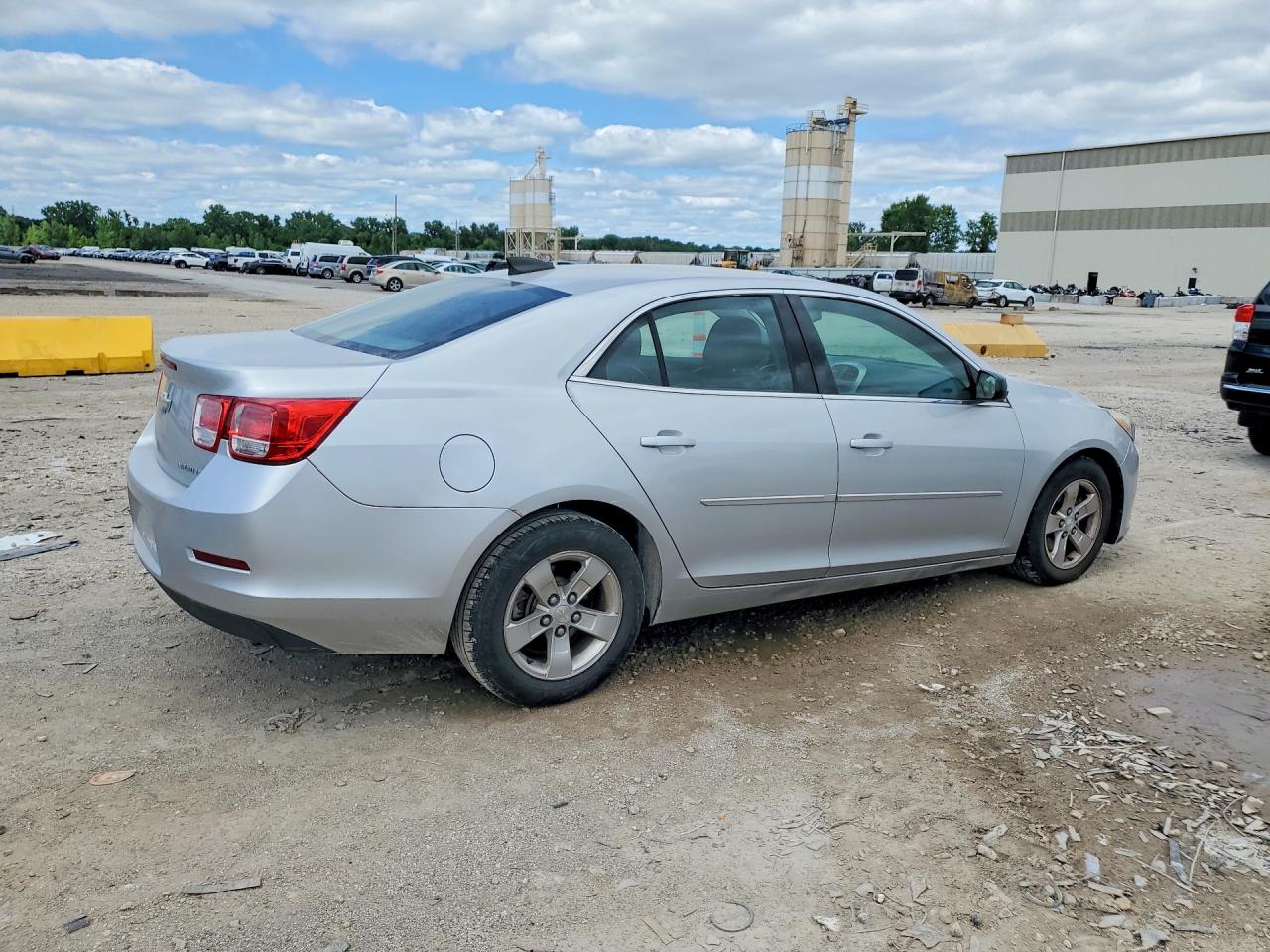 2015 Chevrolet Malibu Ls Silver vin: 1G11B5SL5FF195062