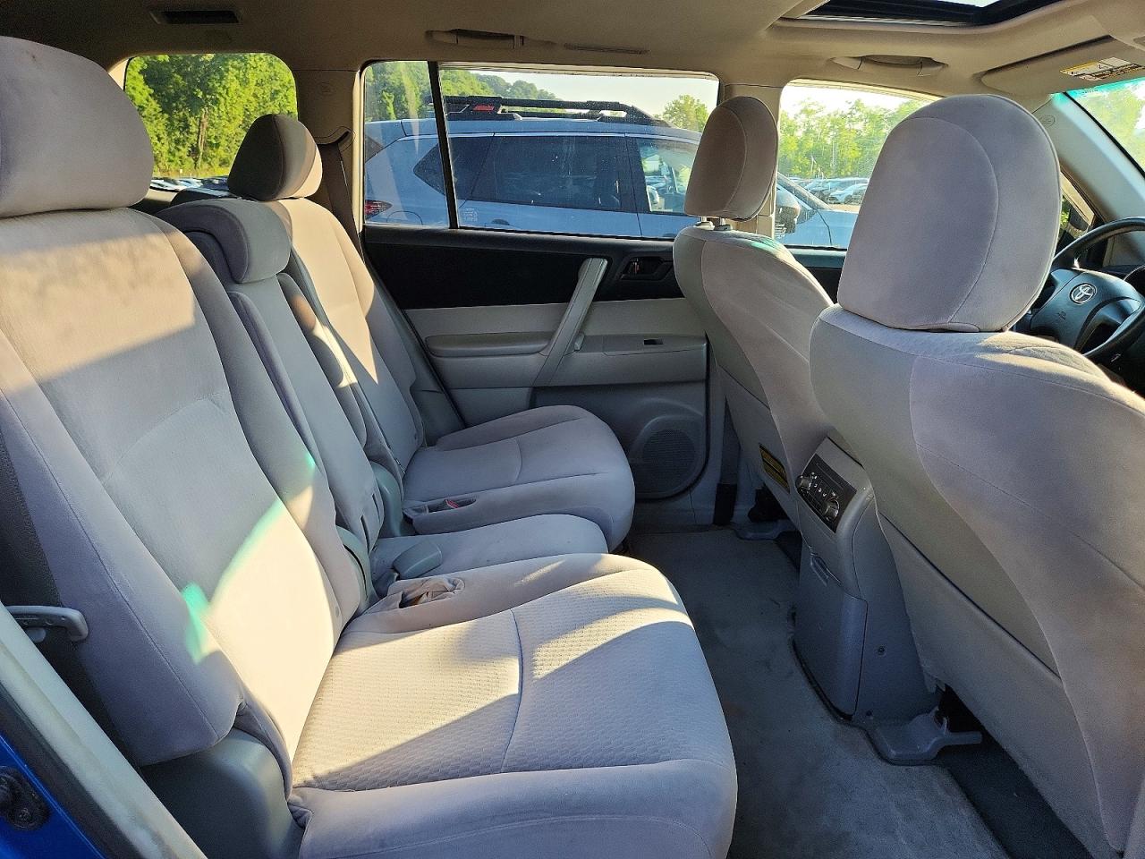 2008 Toyota Highlander Base Синий vin: JTEES41A282072957