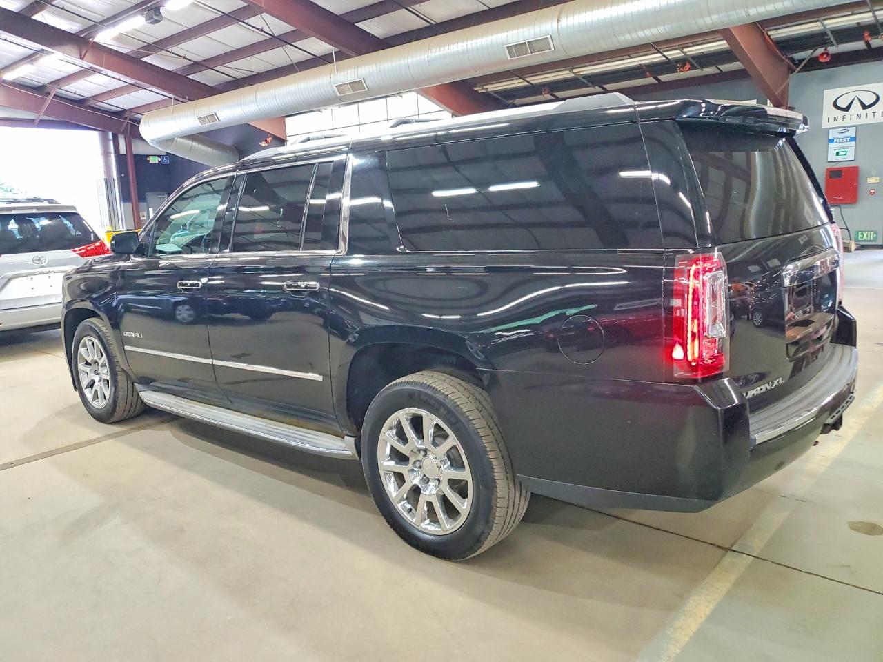 2015 Gmc Yukon Xl Denali Black vin: 1GKS2JKJ3FR239274
