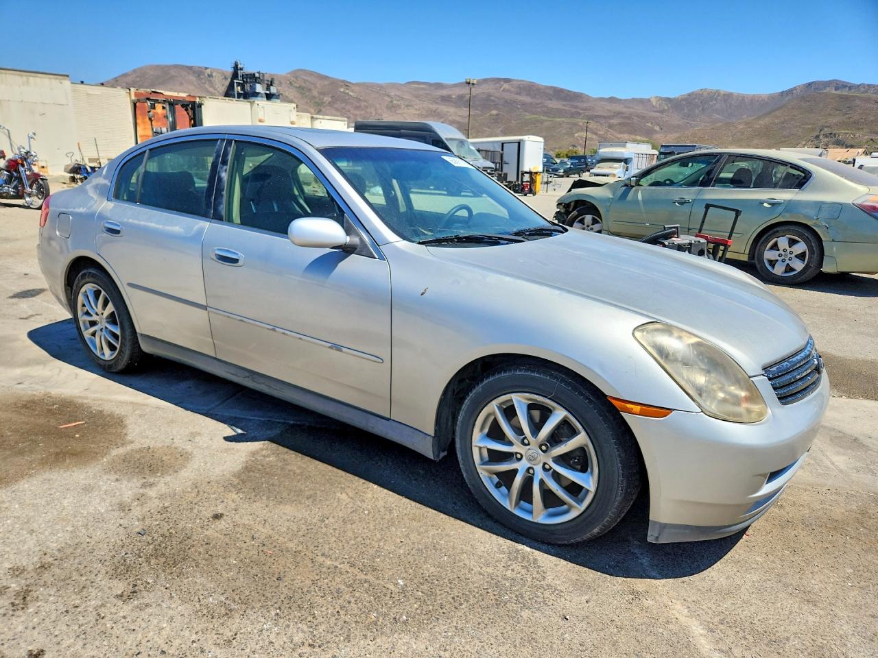 2003 Infiniti G35 Base Серебряный vin: JNKCV51E43M325591