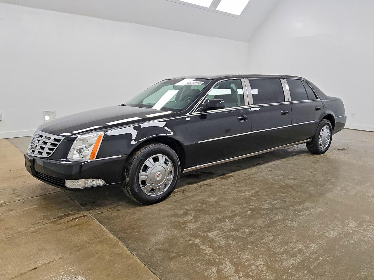 2011 Cadillac Professional Chassis Black vin: 1GE8K9C63BU550314